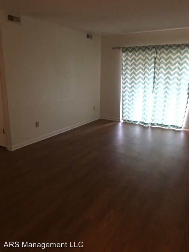 Foto del edificio - 3115 Edwards Pl