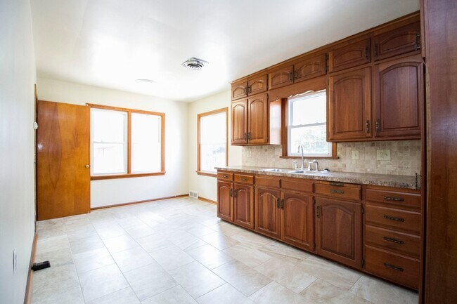 Foto del edificio - 2133 Dority Rd
