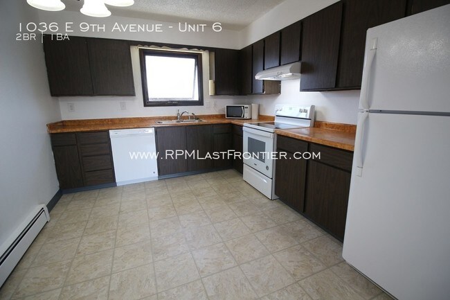 Building Photo - 1036 E 9th Ave