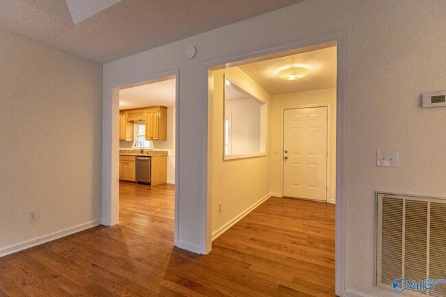 Building Photo - 111 Cepha Dr