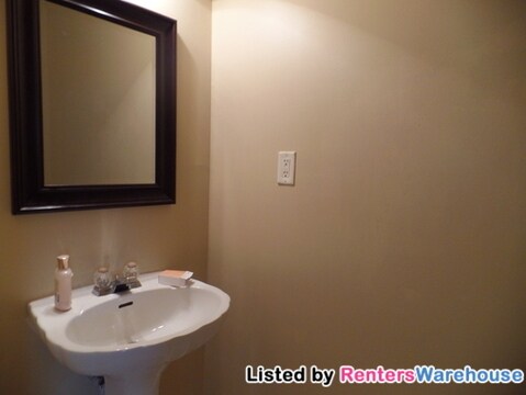 Building Photo - 5028 Chupp Way Cir