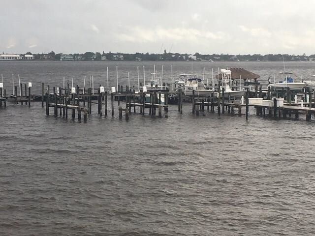 Building Photo - 1600 NE Dixie Hwy