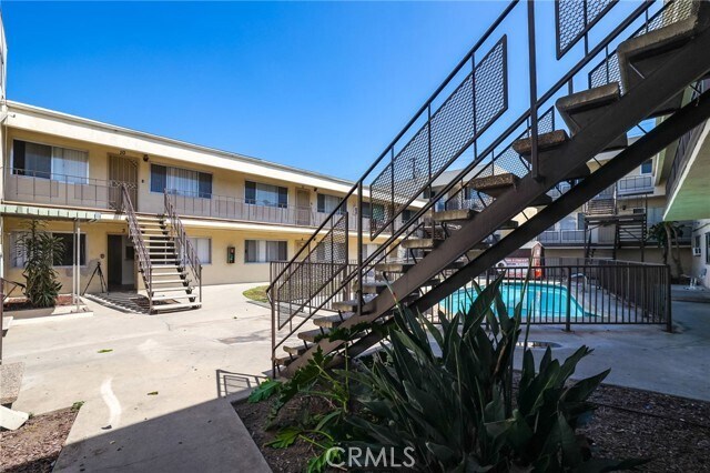 Foto del edificio - 3430 Elm Ave