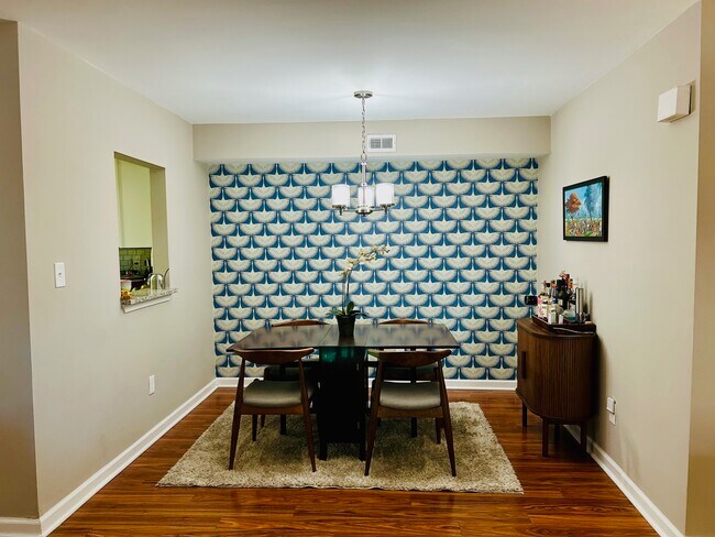 Foto del edificio - 412 McGill Pl NE