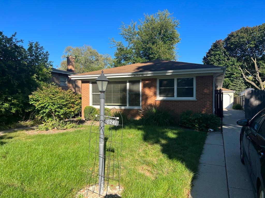 Primary Photo - 9241 Mango Ave