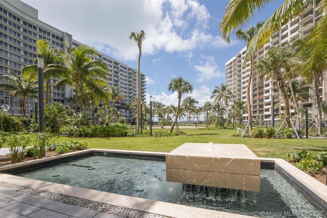 Foto del edificio - 1500 Bay Rd