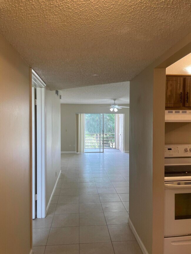 Building Photo - 2828 Casita Way