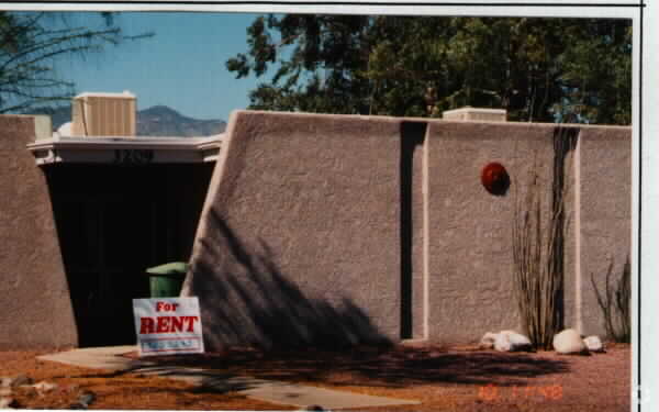 Primary Photo - 3209-3211 E Edison St