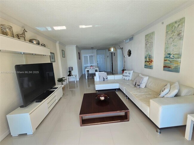 Building Photo - 2501 S Ocean Dr