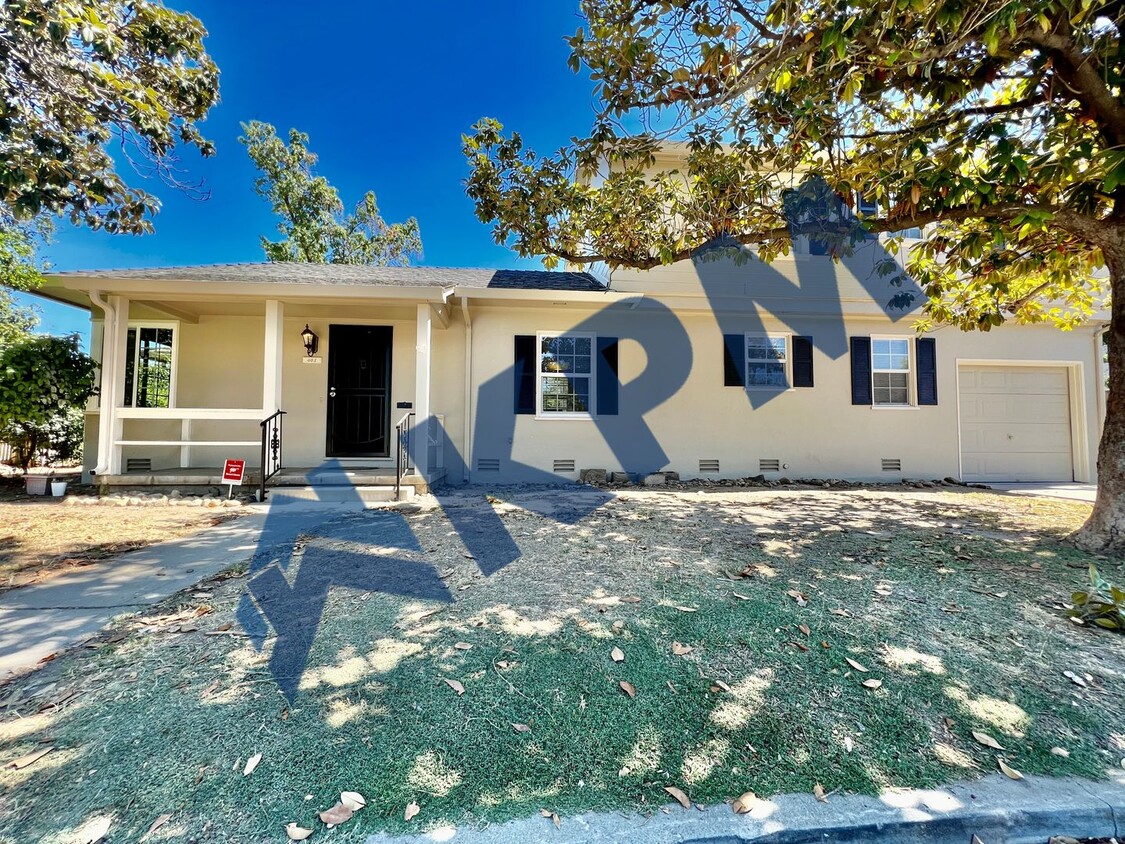 Primary Photo - 401 W. Mariposa Ave., 2945-2949 Pacific Ave.