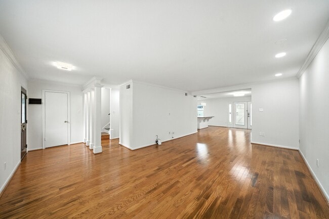 Building Photo - 6468 Burgoyne Dr.