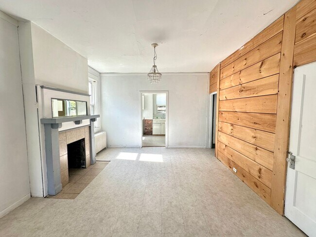 Building Photo - Single Family Home in Dormont - Off-Street...