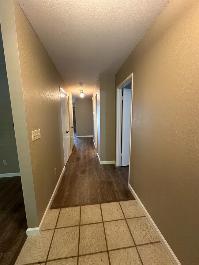 Foto del edificio - 5072 N Forkner Ave