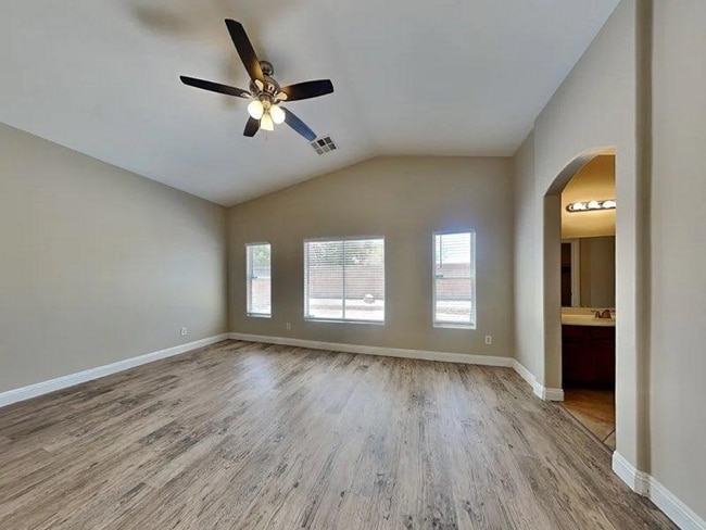 Building Photo - 2763 Bridleton Ave