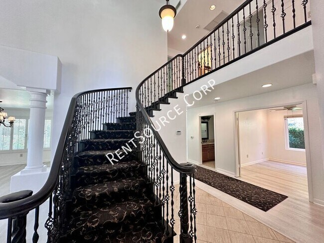 Building Photo - 25341 Irving Ln