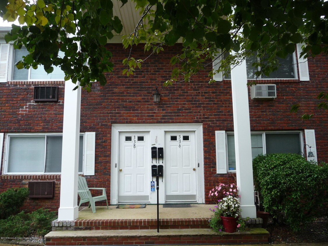336 South St Unit B, Eatontown, NJ 07724 Condo for Rent in Eatontown