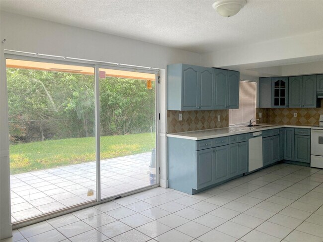 Foto del edificio - 6230 SW 4th Pl