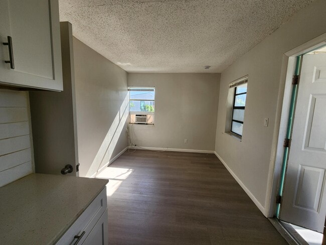 Foto del edificio - 321 N K St