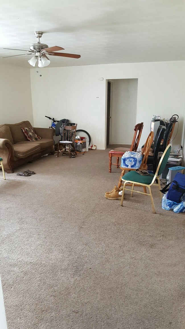 Foto del edificio - 1231 Pleasant Acres Dr