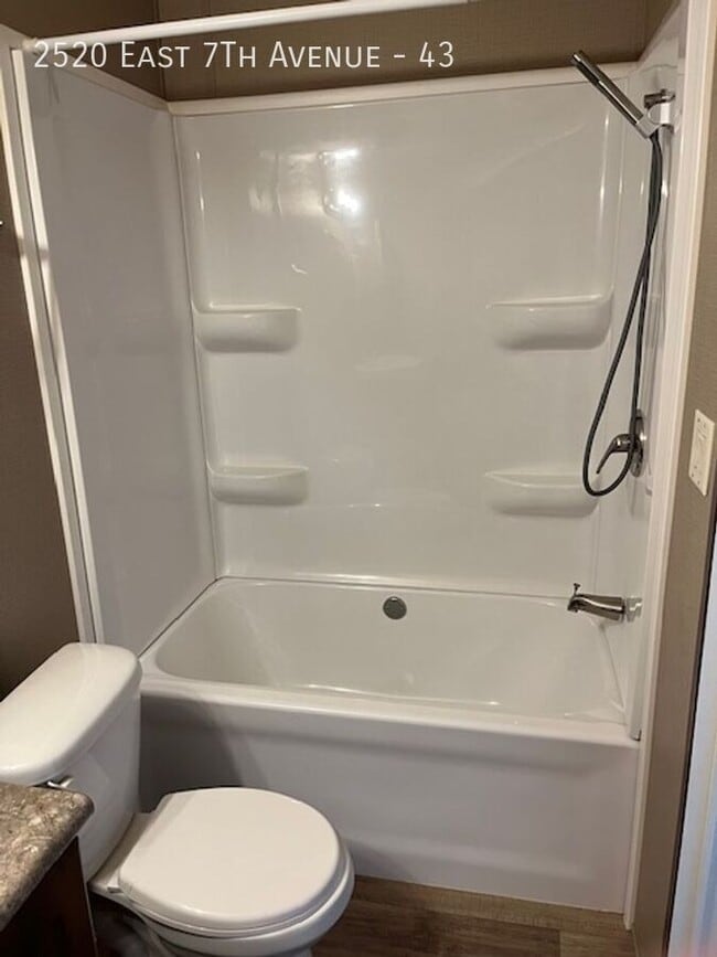 Foto del edificio - 2520 E 7th Ave