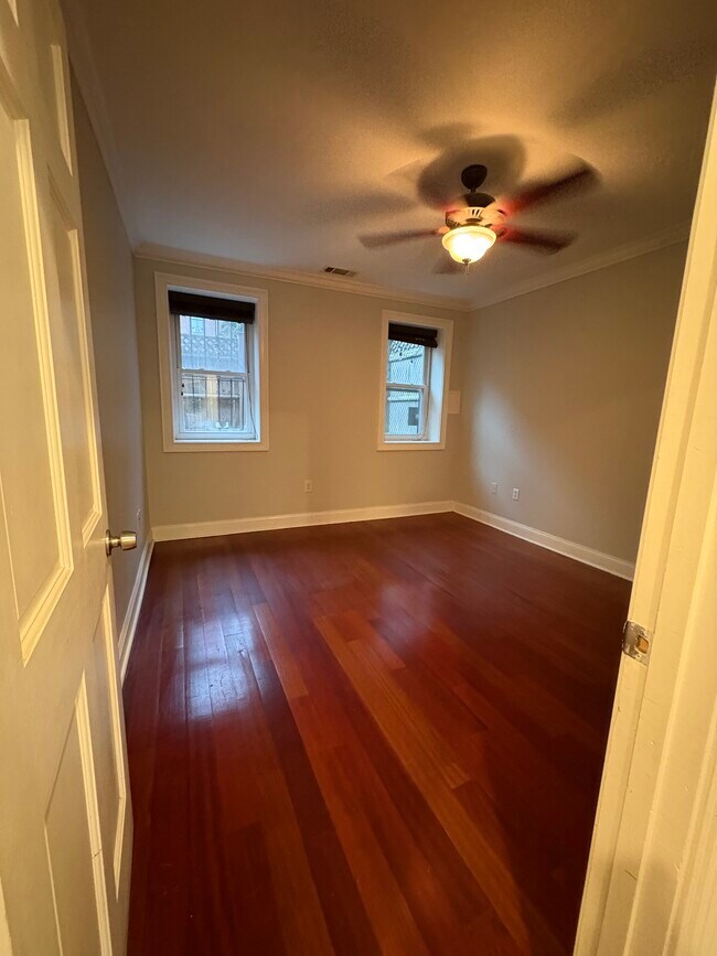 Foto del edificio - 106 E Brookline St