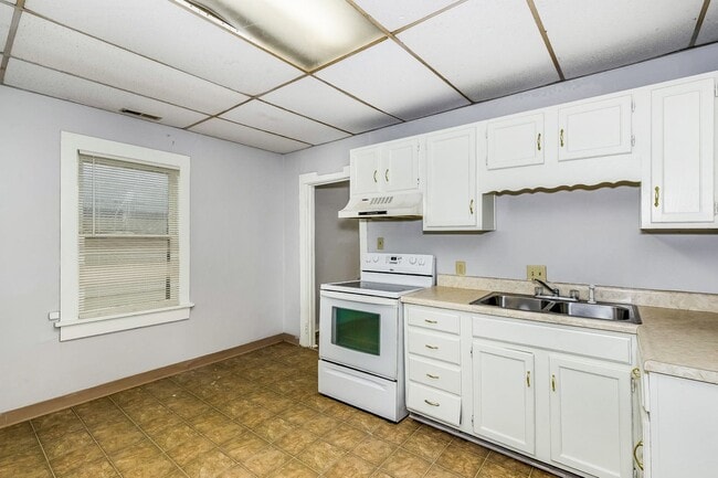 Building Photo - 1 bedroom home