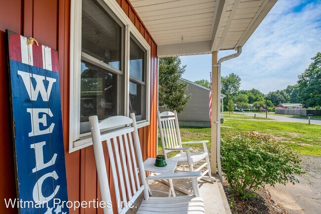 Building Photo - 4 br, 2 bath House - 18 Lawson Dr.