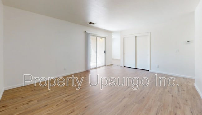 Building Photo - 1063 Del Sol Pl