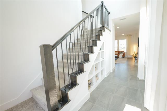 Building Photo - 7557 Donnelly Ave