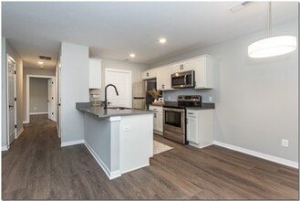 Spencer Court photo'