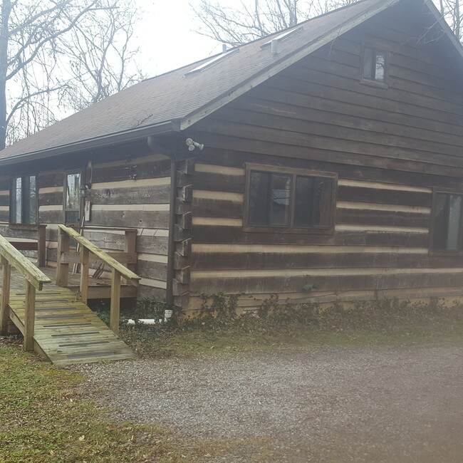 Foto del edificio - 201 Sivley Rd