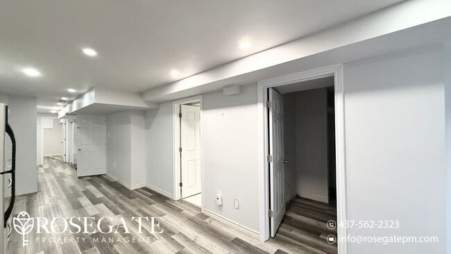 Photo du bâtiment - Newly Renovated 2-Bedroom, 1-Bath Apartmen...