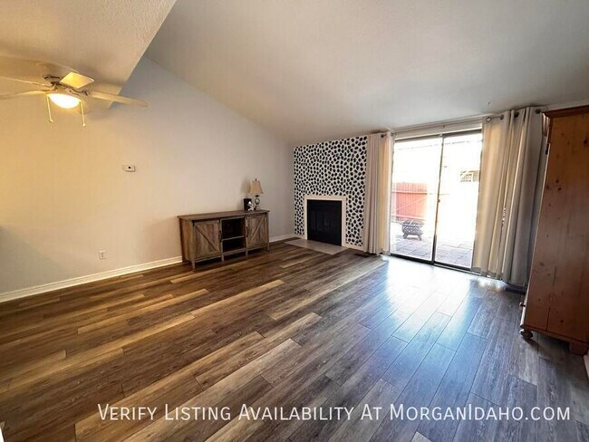 Foto del edificio - 6820 W Irving Ln