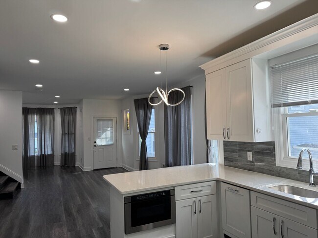 Foto del edificio - Stylish 3-Bedroom Home in Hackensack, NJ for Rent