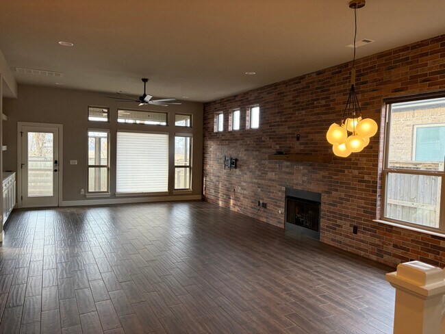 Building Photo - 2603 SW Hampton Ave