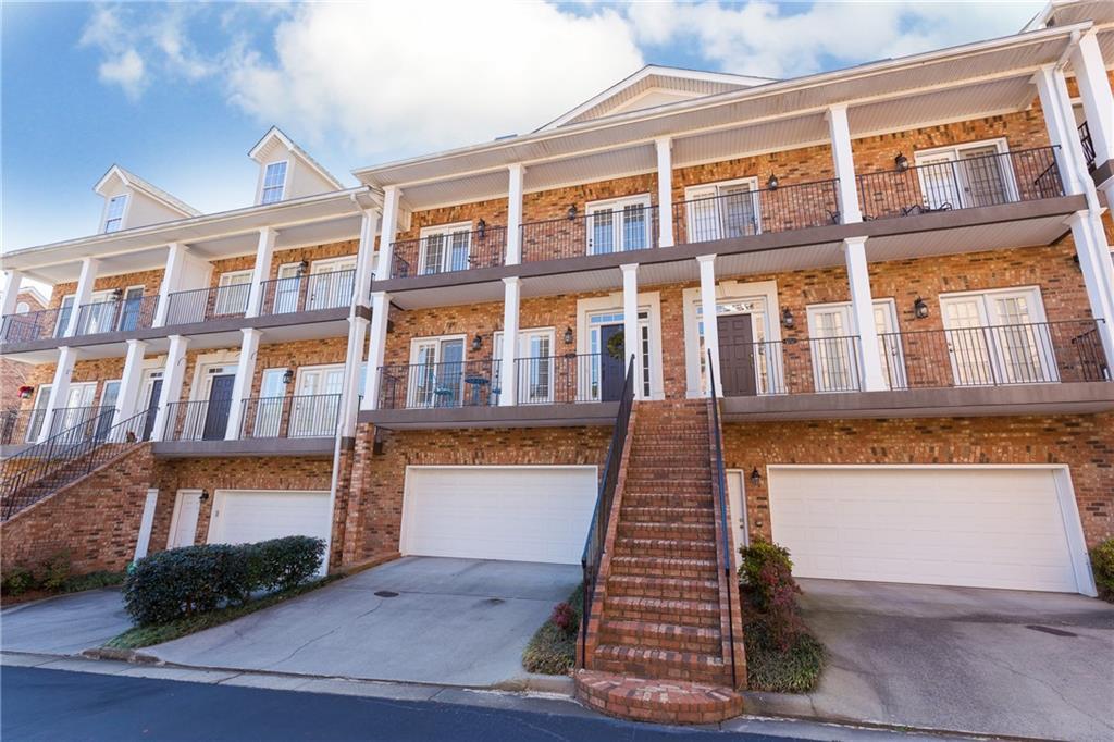 Primary Photo - 2556 Oglethorpe Cir NE