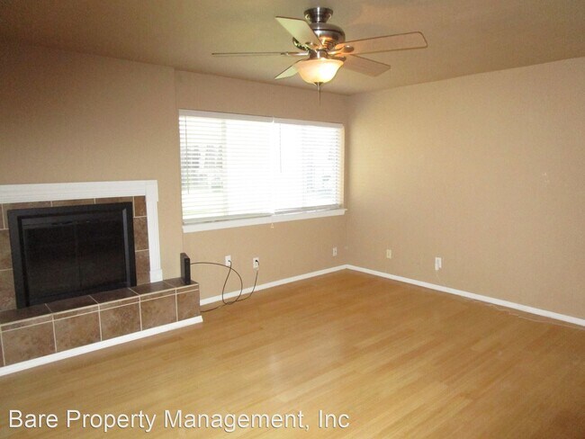 Building Photo - 2 br, 2.5 bath House - 1420 Bill Carroll D...