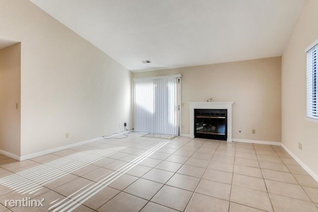 Foto del edificio - 3 br, 2 bath House - 1919 East Century Place