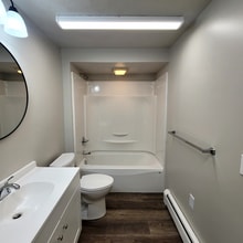 Building Photo - 201 Rose Ln St SE