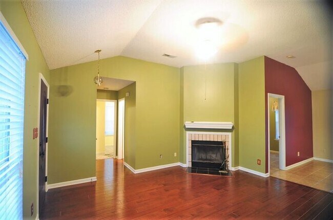 Foto del edificio - 220 Knox Creek Trail NW