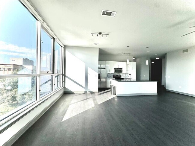 Foto del edificio - 3788 Richmond Ave.