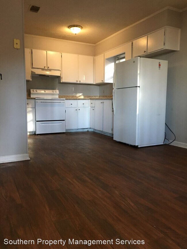 Building Photo - 3 br, 1.5 bath House - 107 Harwood St