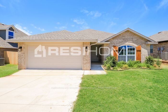 Primary Photo - 2204 Norwood Dr