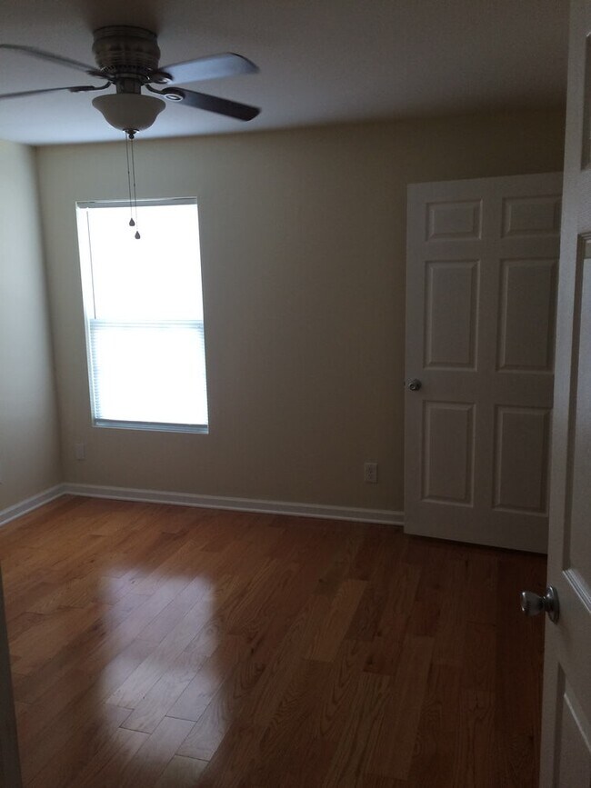 Bedroom - 531 Dill Ln