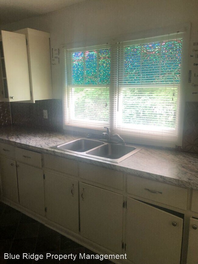 Foto del edificio - 2 br, 1 bath House - 3013 Bloomingdale Road