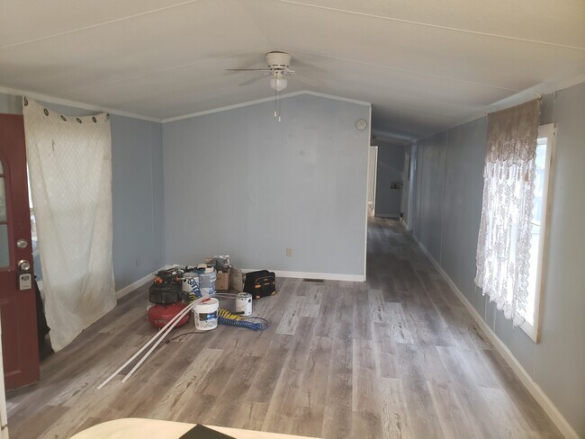 Building Photo - 261 Birchwood Village Estates