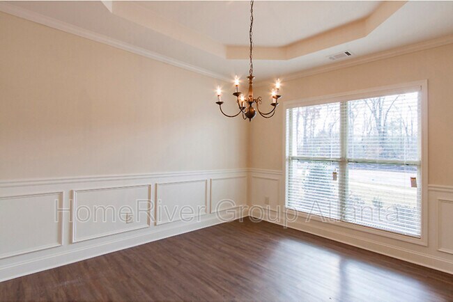 Building Photo - 453 Cherry Creek Dr