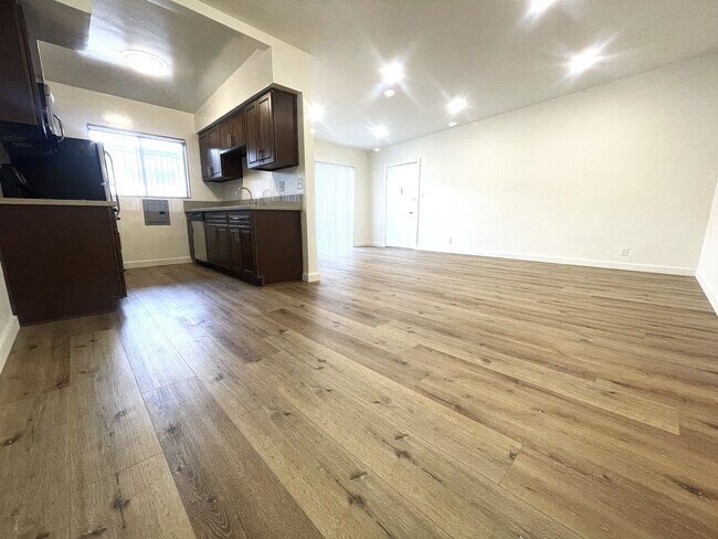 Foto del edificio - 3326 Keystone Ave