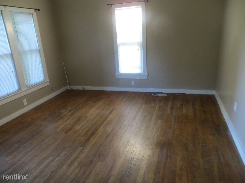 Foto principal - 221 NE 5th St
