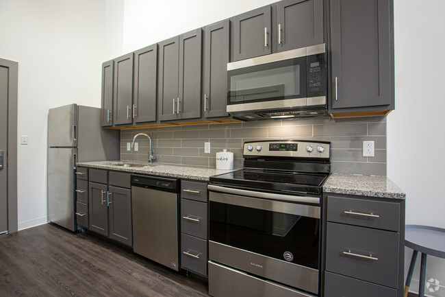 1HAB, 1BA - 536 ft² - The Station Lofts at the Riverfront